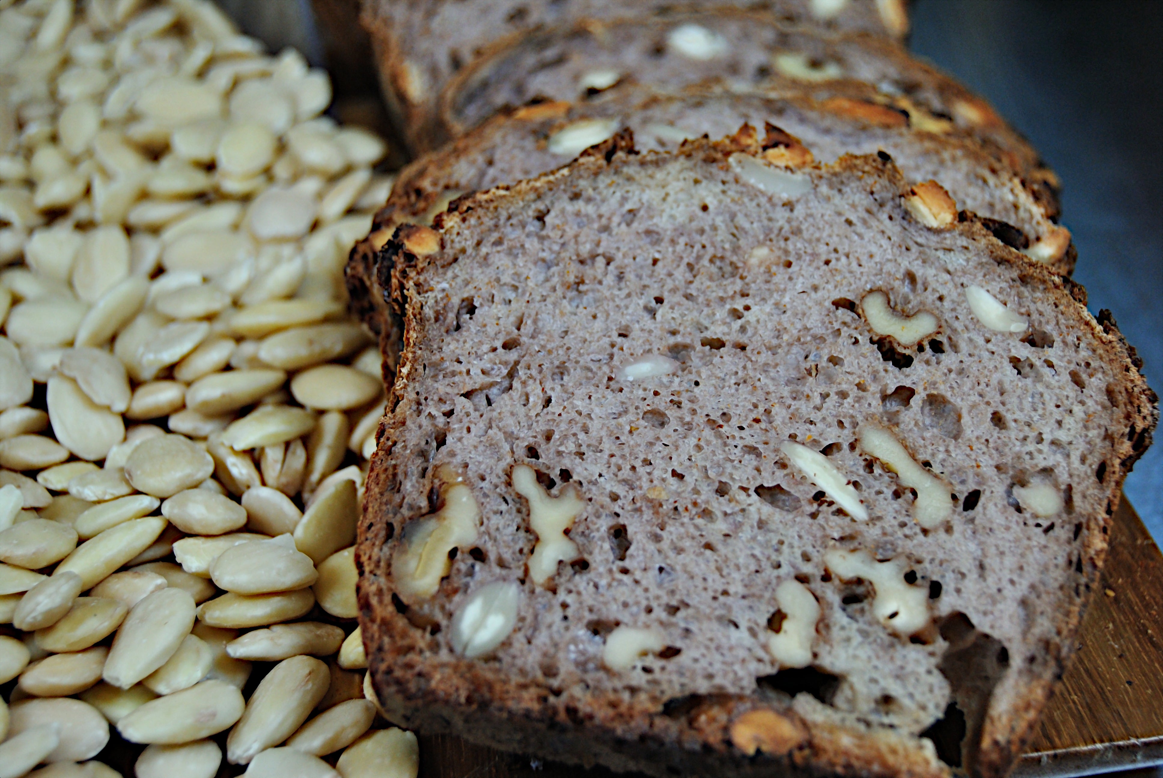 Harvest Heritage Loaf with nuts - Pain de Méteil aux Noix