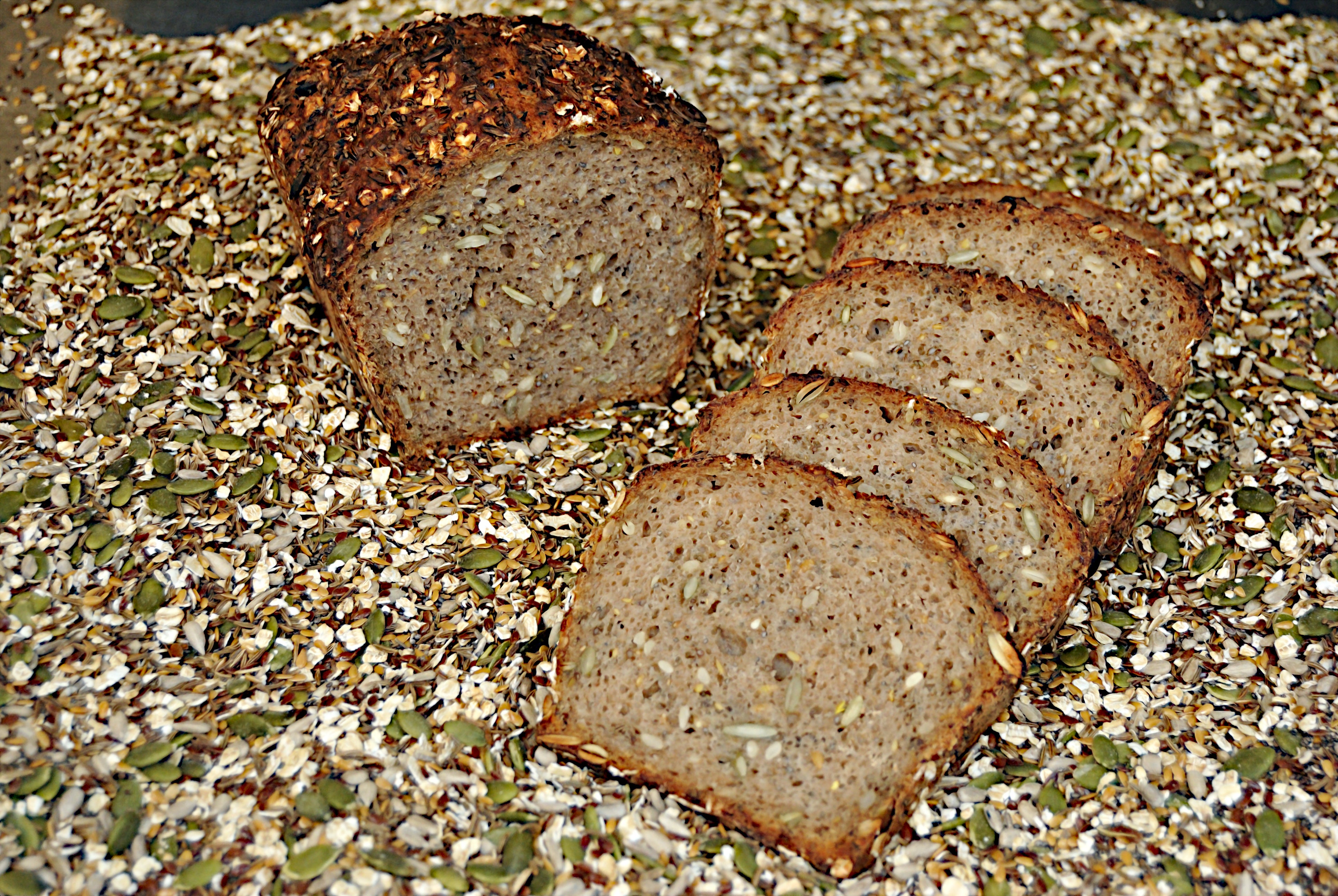 Authentic German Bread 'Sechskornbrot'